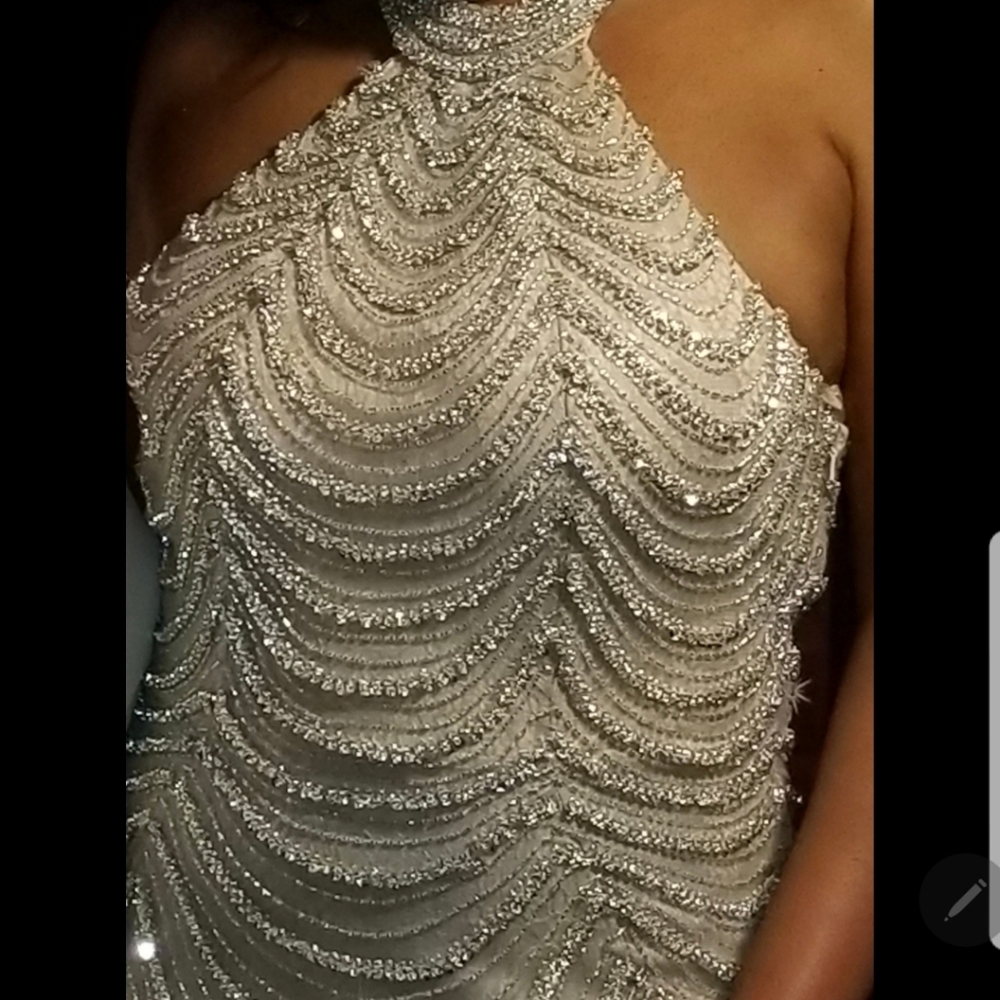 Formal Dress - Picture 2 of 7
